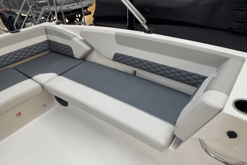 Slide: The Image of Starcraft SVX 171 OB 2026 - 18