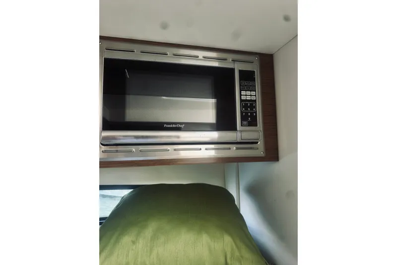 Slide: The Image of Cruisers 328 Bow Rider 2015 - 39