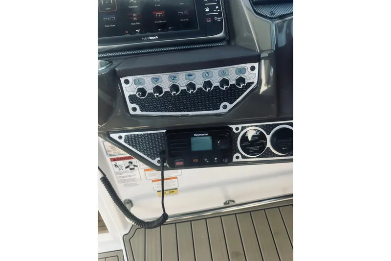 Slide: The Image of Cruisers 328 Bow Rider 2015 - 50