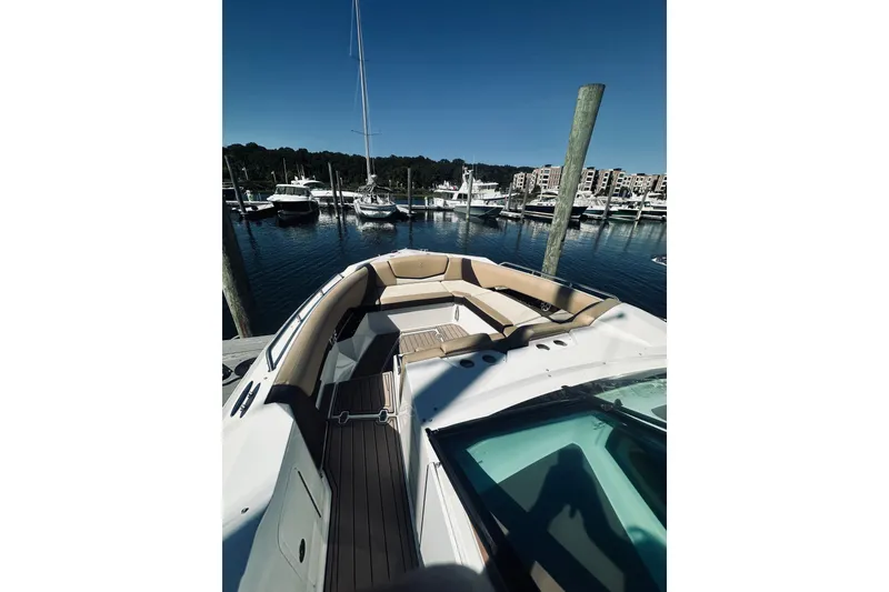 Slide: The Image of Cruisers 328 Bow Rider 2015 - 7