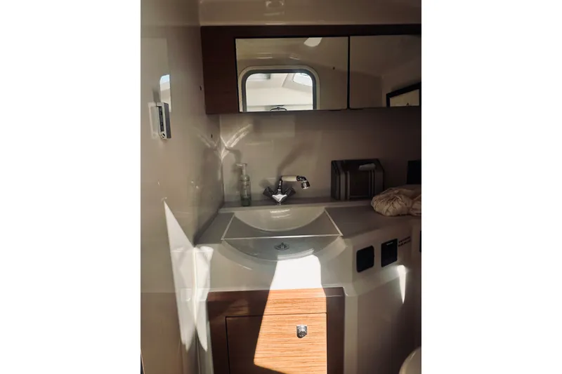 Slide: The Image of Cruisers 328 Bow Rider 2015 - 48