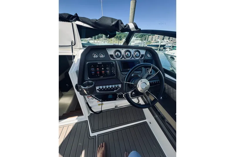 Slide: The Image of Cruisers 328 Bow Rider 2015 - 49