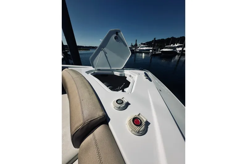 Slide: The Image of Cruisers 328 Bow Rider 2015 - 14