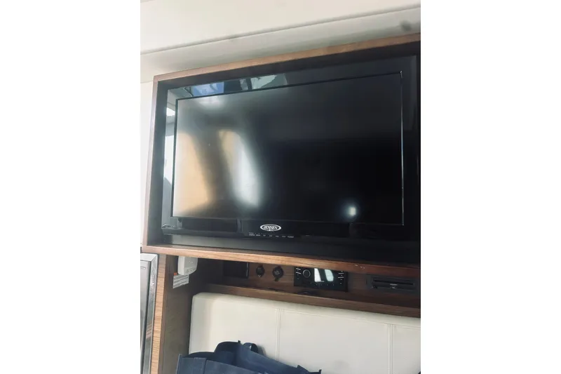 Slide: The Image of Cruisers 328 Bow Rider 2015 - 40