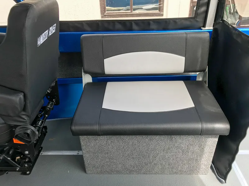 Slide: The Image of North River 21 Seahawk 2026 - 12