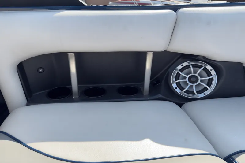 Slide: The Image of Axis A20 2015 - 17