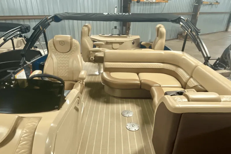 Slide: The Image of Godfrey 235 SFL 2021 - 4