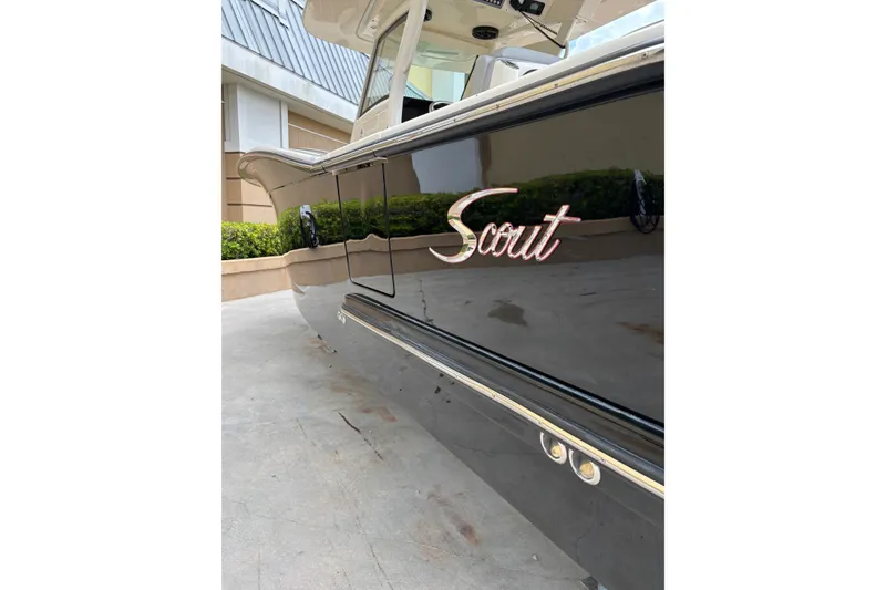 Slide: The Image of Scout 305 LXF 2021 - 6