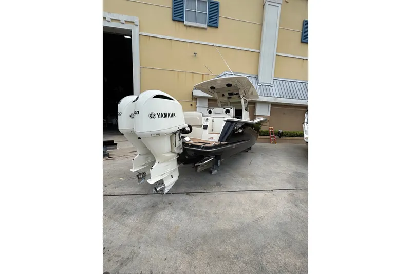 Slide: The Image of Scout 305 LXF 2021 - 3