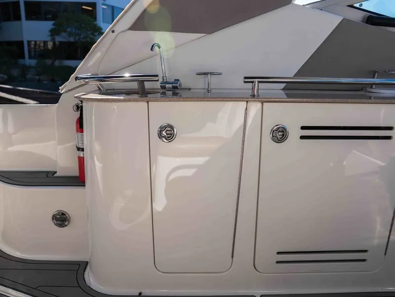 Slide: The Image of Sea Ray 310 SUNDANCER 2007 - 11