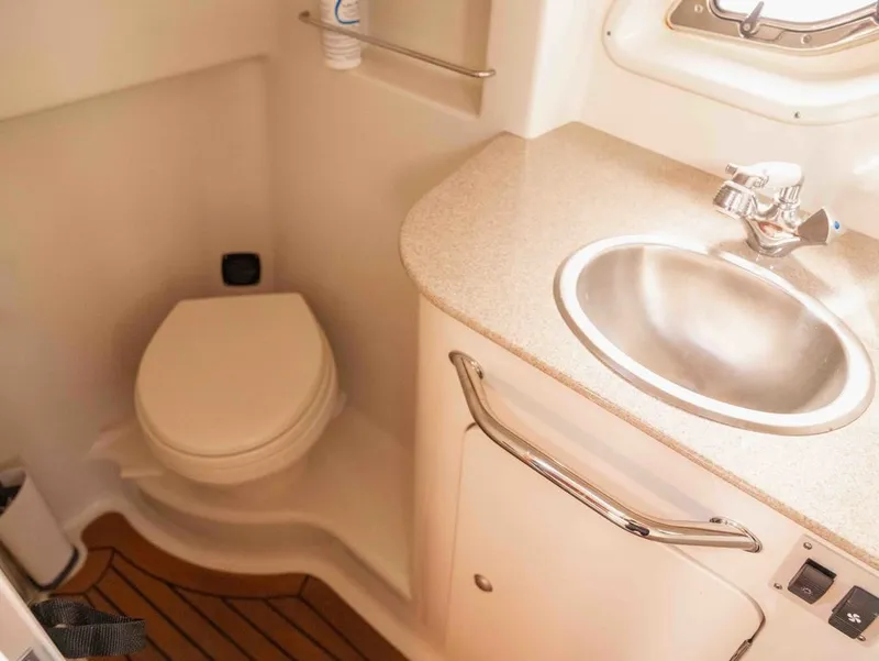 Slide: The Image of Sea Ray 310 SUNDANCER 2007 - 21