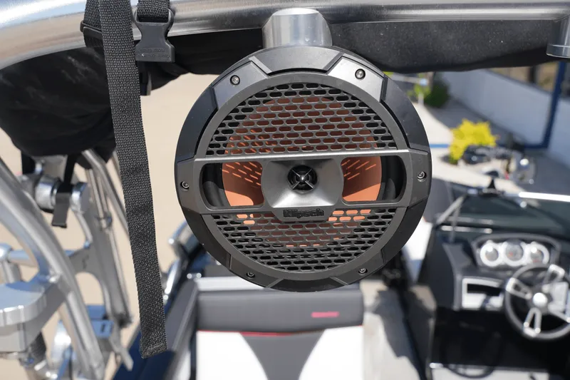 Slide: The Image of Mastercraft XT22 2019 - 11