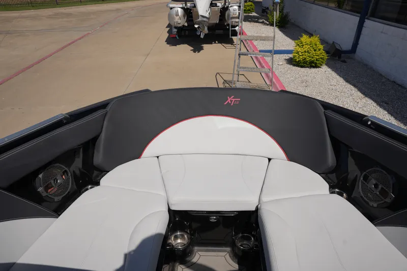 Slide: The Image of Mastercraft XT22 2019 - 29