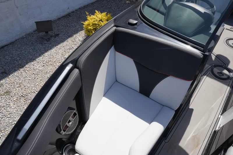 Slide: The Image of Mastercraft XT22 2019 - 31