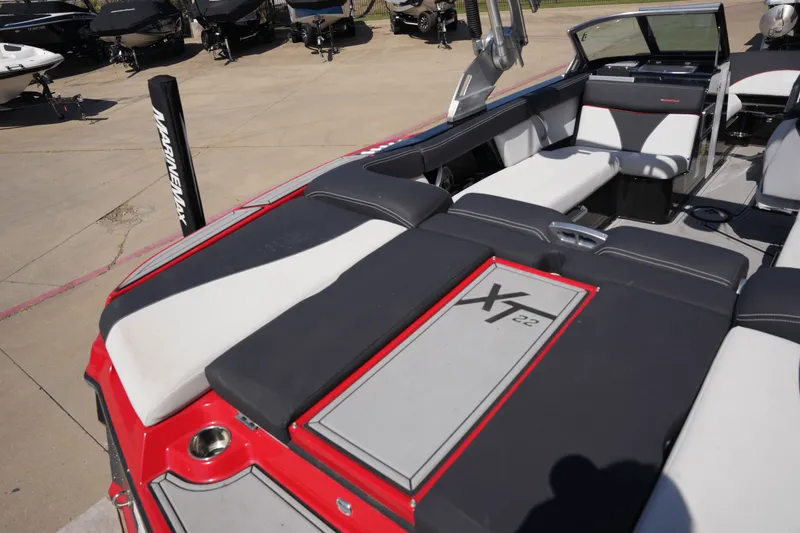 Slide: The Image of Mastercraft XT22 2019 - 5