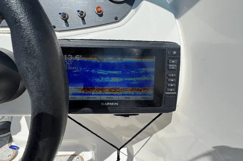 Slide: The Image of Sea Ray 185 Sport 2012 - 12