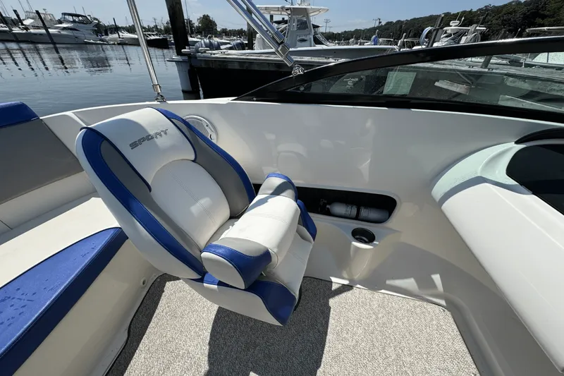 Slide: The Image of Sea Ray 185 Sport 2012 - 13
