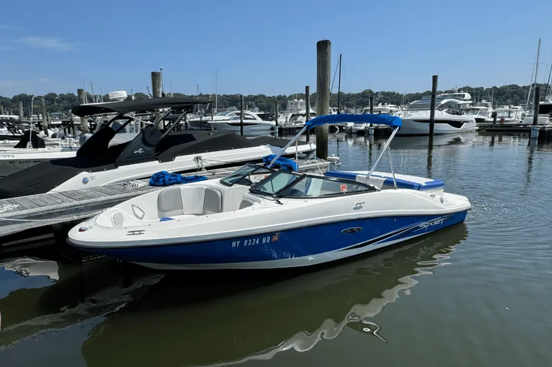 Slide: The Image of Sea Ray 185 Sport 2012 - 3