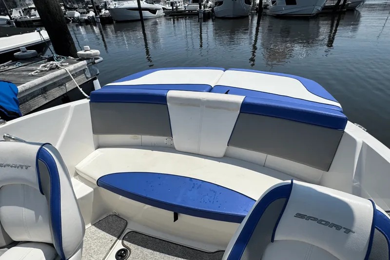 Slide: The Image of Sea Ray 185 Sport 2012 - 7