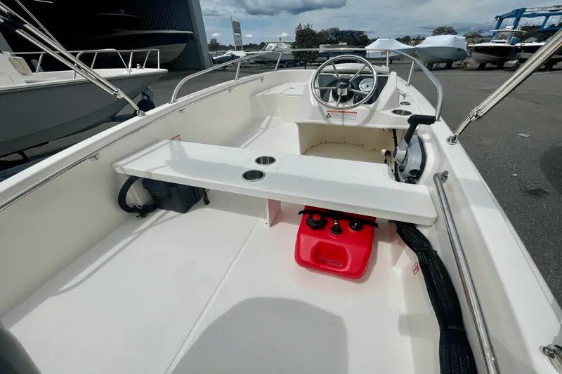Slide: The Image of Boston Whaler 130 Super Sport 2026 - 3