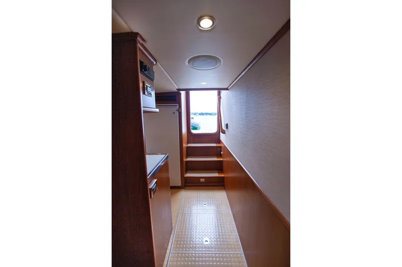 Slide: The Image of Outer Reef CLASSIC 70 MOTOR YACHT 2013 - 56