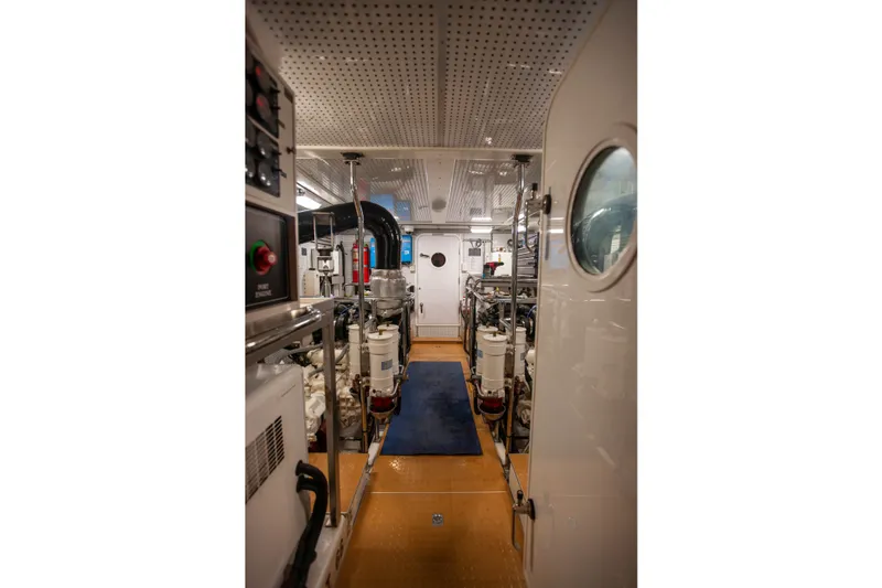 Slide: The Image of Outer Reef CLASSIC 70 MOTOR YACHT 2013 - 67
