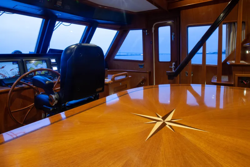 Slide: The Image of Outer Reef CLASSIC 70 MOTOR YACHT 2013 - 33