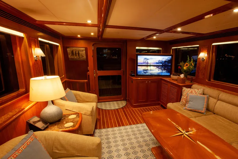 Slide: The Image of Outer Reef CLASSIC 70 MOTOR YACHT 2013 - 23