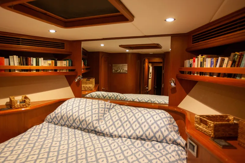 Slide: The Image of Outer Reef CLASSIC 70 MOTOR YACHT 2013 - 51