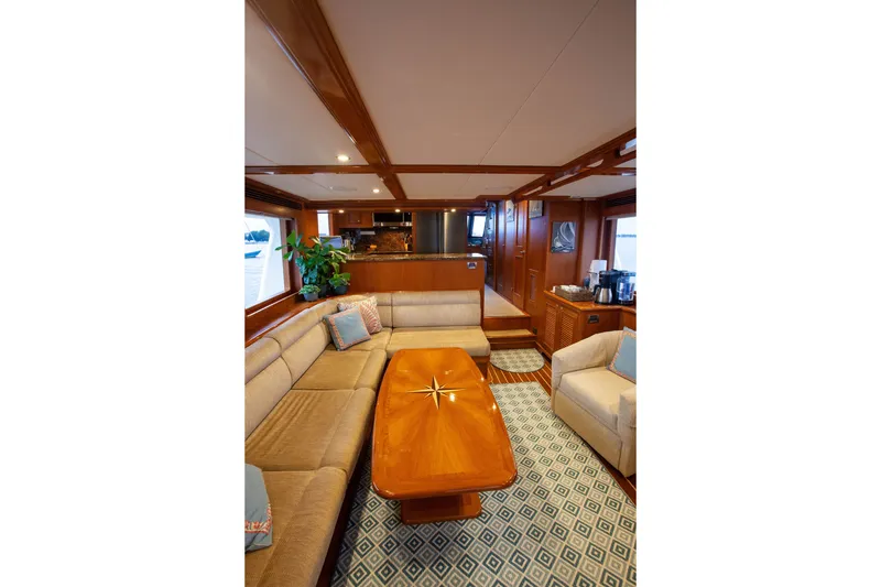 Slide: The Image of Outer Reef CLASSIC 70 MOTOR YACHT 2013 - 21