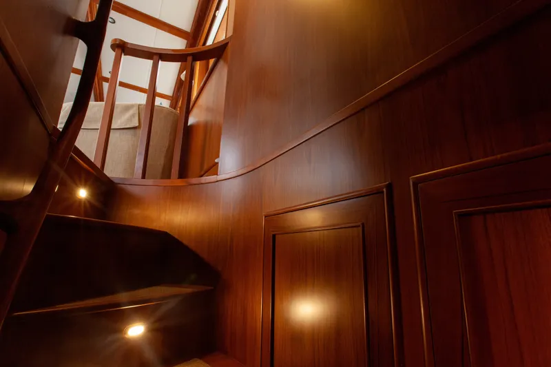 Slide: The Image of Outer Reef CLASSIC 70 MOTOR YACHT 2013 - 37