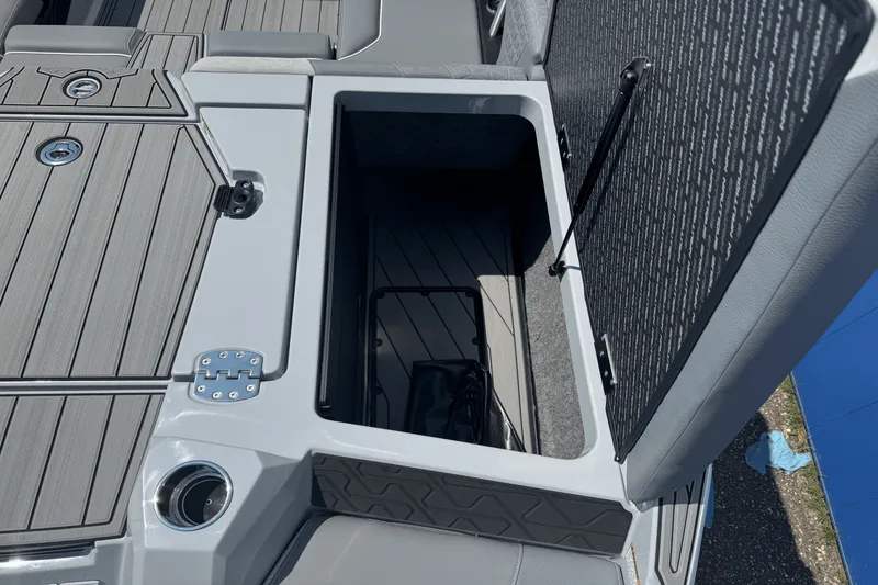 Slide: The Image of Nautique GS24SUPER AIR 2026 - 9