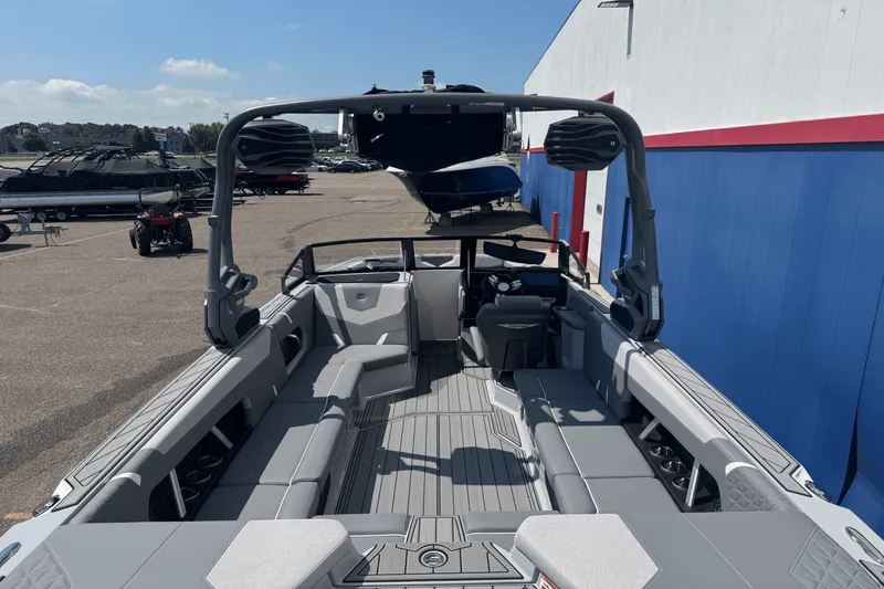 Slide: The Image of Nautique Super Air Nautique GS24 2026 - 6