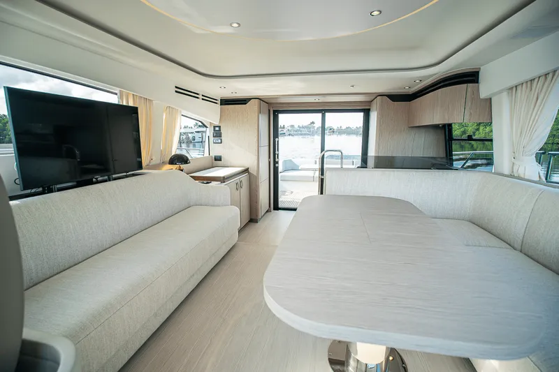 Slide: The Image of Azimut Fly 53 2026 - 18