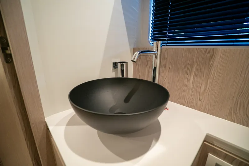 Slide: The Image of Azimut Fly 53 2026 - 33