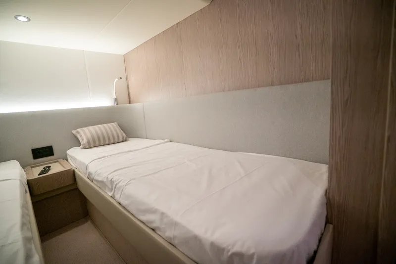 Slide: The Image of Azimut Fly 53 2026 - 35