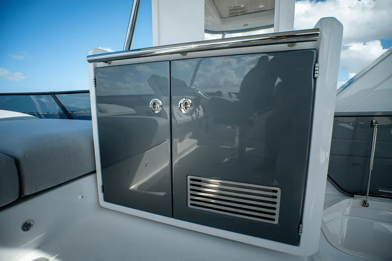 Slide: The Image of Azimut Fly 53 2026 - 60