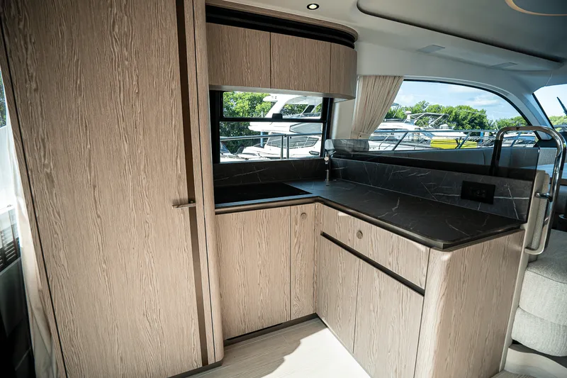 Slide: The Image of Azimut Fly 53 2026 - 9