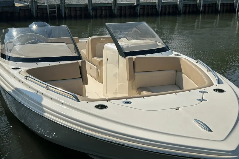 Slide: The Image of Scout 215 DORADO 2022 - 4