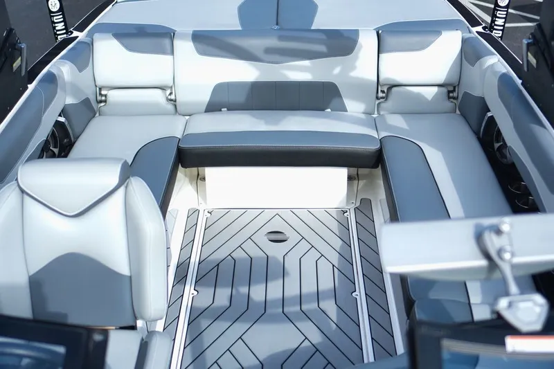 Slide: The Image of Malibu WAKESETTER 23LSV 2019 - 14