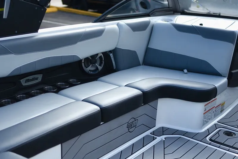 Slide: The Image of Malibu WAKESETTER 23LSV 2019 - 11
