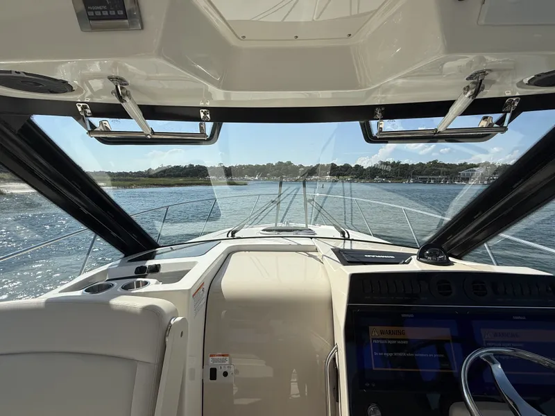 Slide: The Image of Boston Whaler 325 Conquest 2026 - 11
