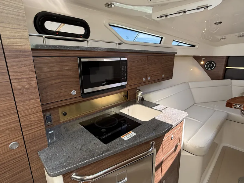 Slide: The Image of Boston Whaler 325 Conquest 2026 - 14