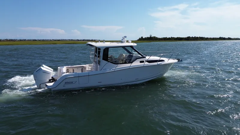 Slide: The Image of Boston Whaler 325 Conquest 2026 - 3