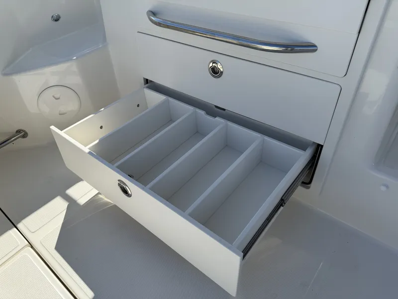 Slide: The Image of Boston Whaler 325 Conquest 2026 - 9