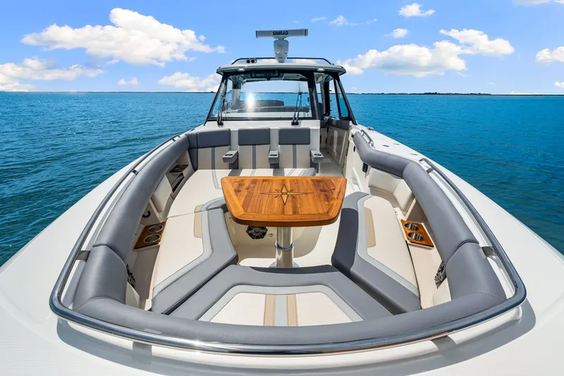 Slide: The Image of Boston Whaler 380 Realm 2025 - 20