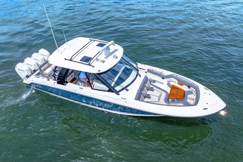 Slide: The Image of Boston Whaler 380 Realm 2025 - 5