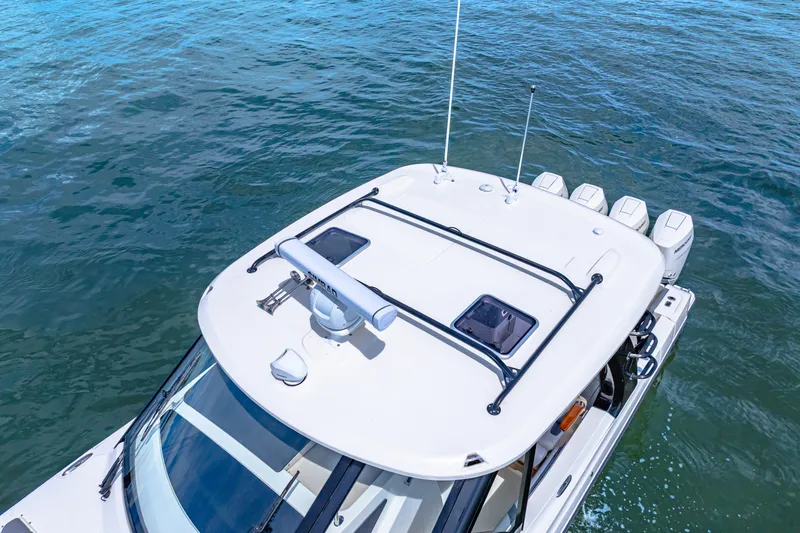 Slide: The Image of Boston Whaler 380 Realm 2025 - 7