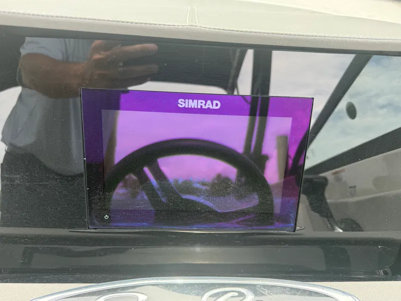 Slide: The Image of Sea Ray 270 SD OB 2021 - 28