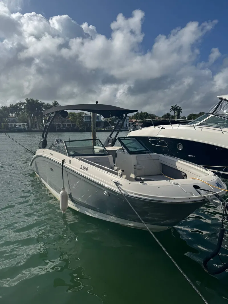 Slide: The Image of Sea Ray 270 SD OB 2021 - 10